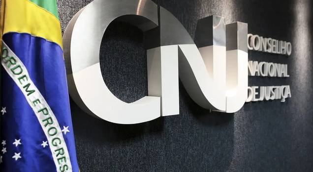 CNJ faz operação em gabinete de desembargador ligado a Nunes Marques