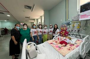 Crianças recebem dose do medicamento mais caro do mundo no Hospital Infantil (Foto: Divulgação)