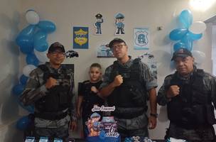 Menino com autismo recebe visita surpresa de policiais em festa de aniversário (Foto: Divulgação)