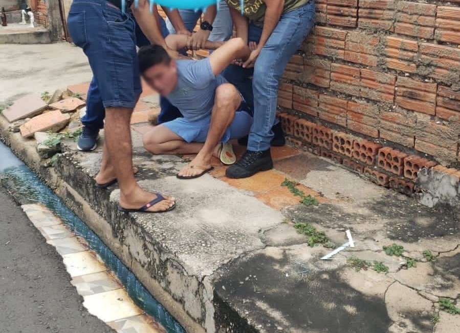 Homem preso por assalto em padaria