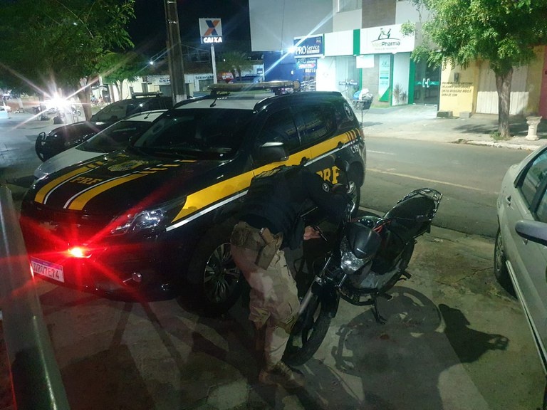 Moto clonada encontrada em Floriano