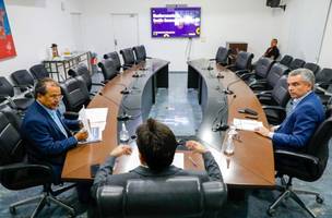 Governador discute requalificação do metrô de Teresina (Foto: Divulgação)