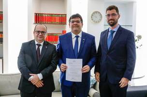 Governador recebe lista tríplice com indicados ao cargo de defensor público geral (Foto: Divulgação)
