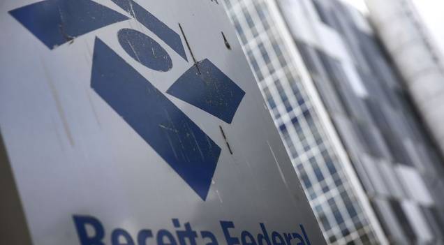 Receita Federal nega aumento de imposto para professores com novo piso