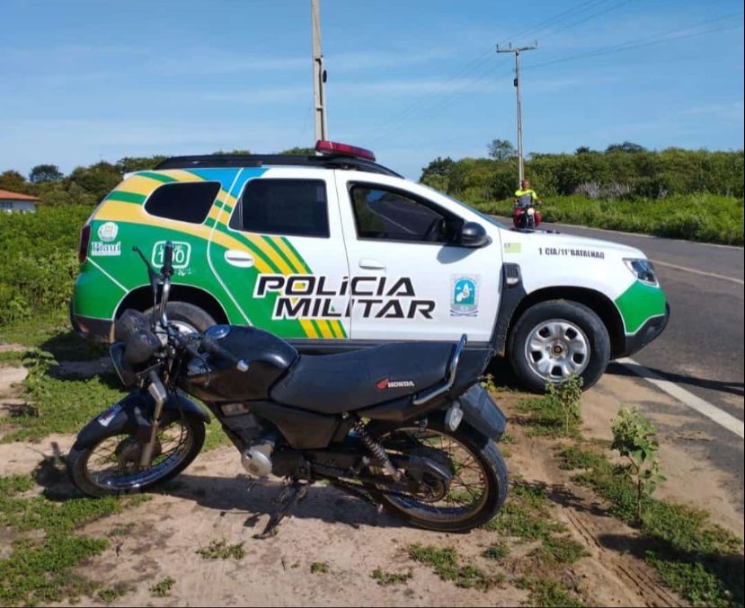 Polícia Militar do Piauí apreende motocicleta com restrição de roubo/furto durante blitz