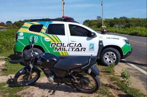 Polícia Militar do Piauí apreende motocicleta com restrição de roubo/furto durante blitz (Foto: Divulgação)