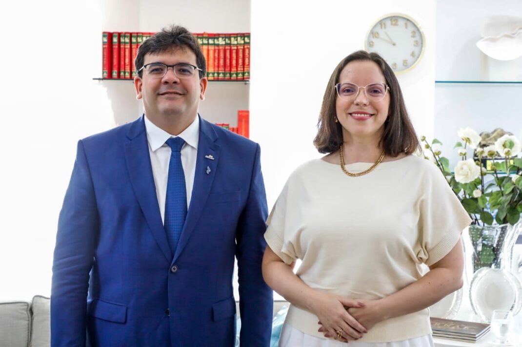 Rafael Fonteles e Carla Yascar Bento Feitosa Belchior