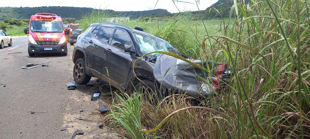 Grave acidente deixa casal morto