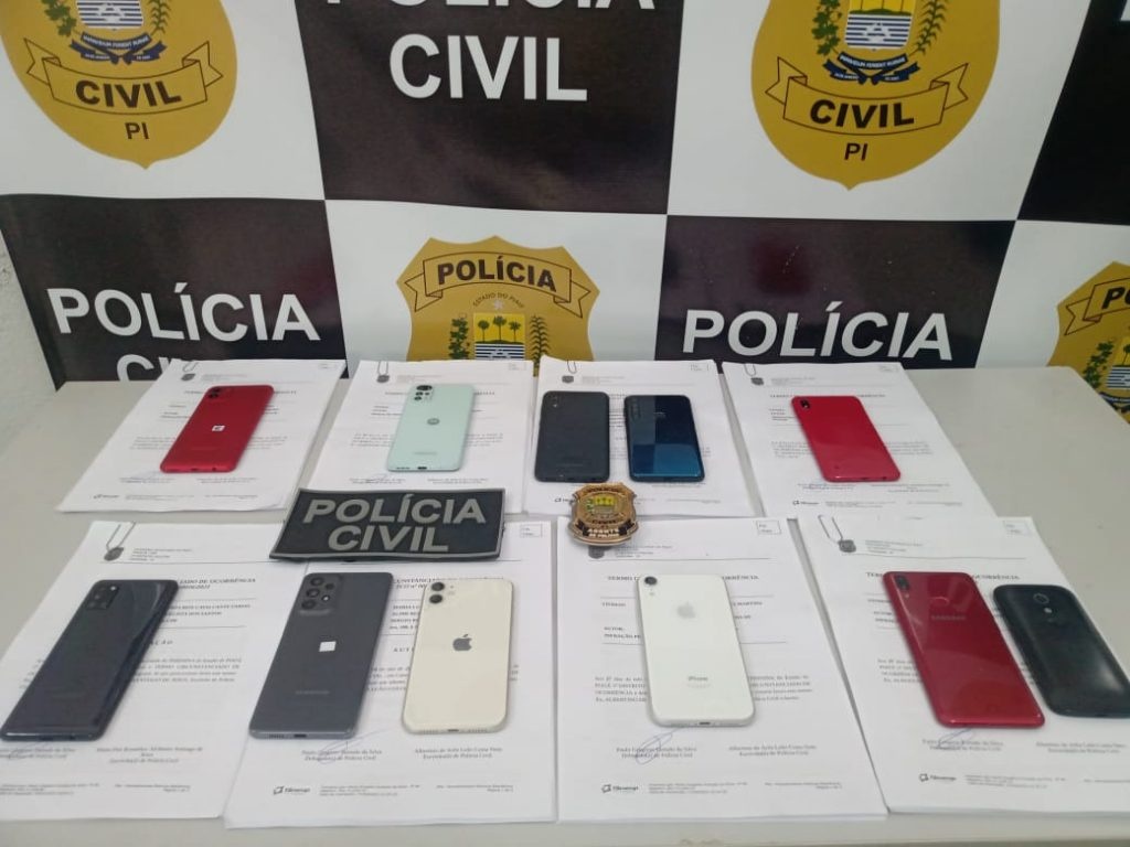 Polícia Civil recupera aparelhos celulares na zona leste da capital