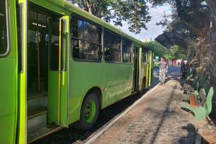 Justiça determina 100% dos ônibus durante horários de pico em Teresina