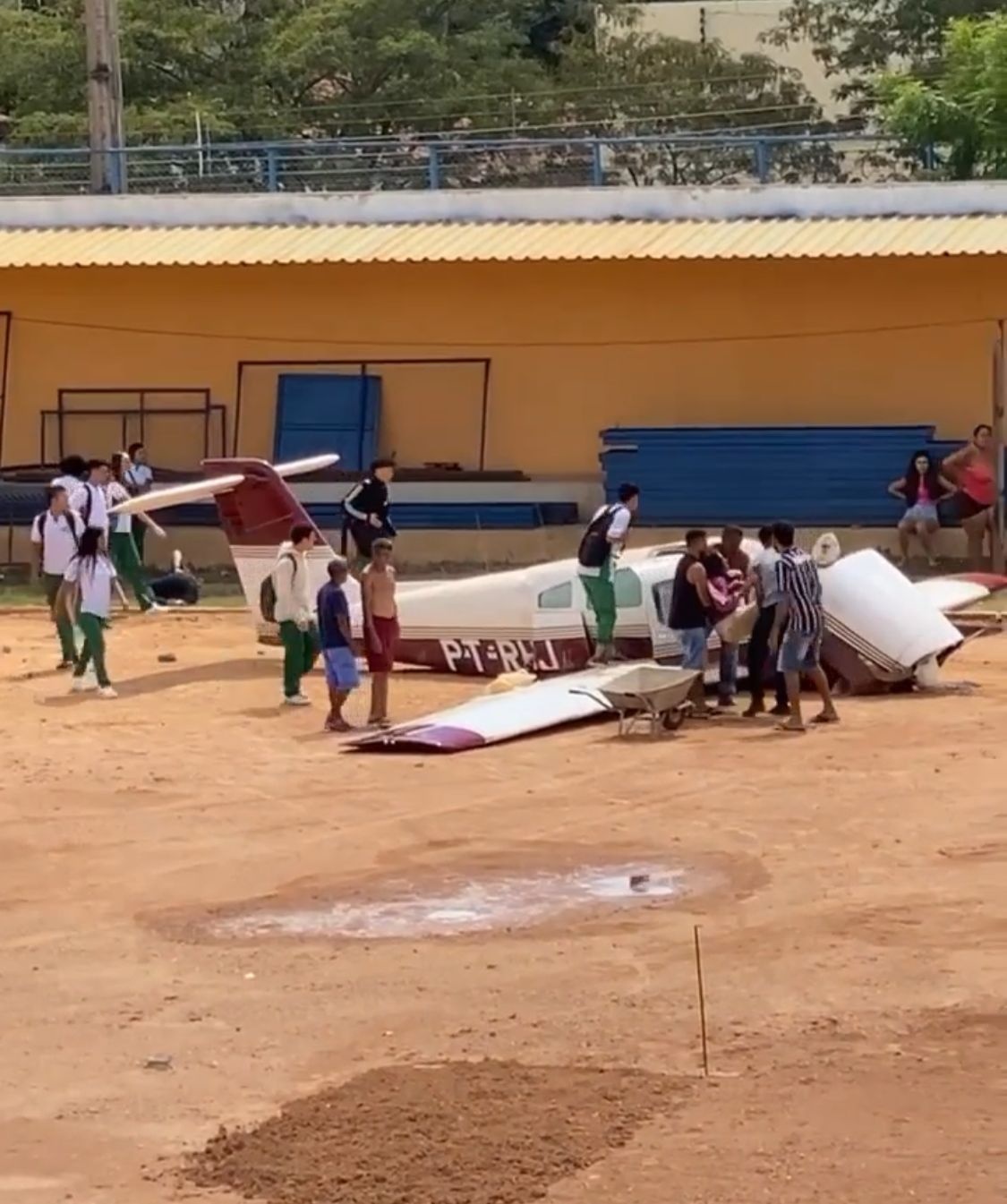 Queda de avião na zona Norte de Teresina