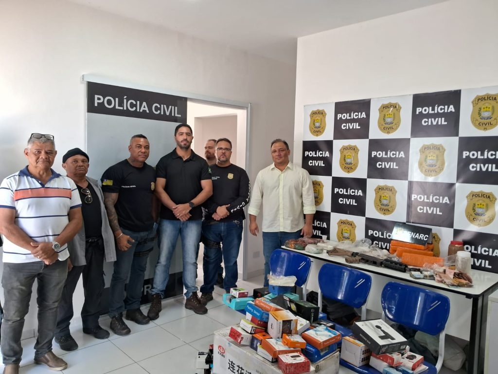 Polícia Civil apreende grande quantidade de drogas e arma na zona Norte