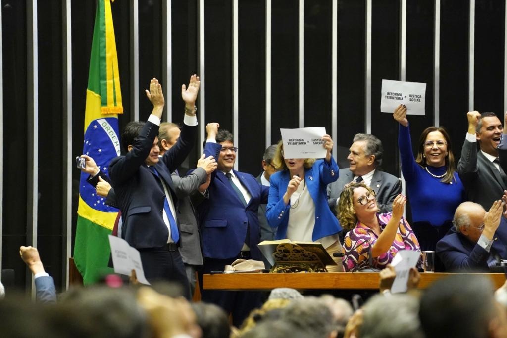 Rafael Fonteles comemora aprovação da reforma tributária