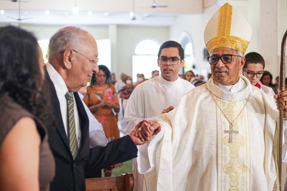 Com Dr. Pessoa, missa em ação de graças comemora os 171 anos de Teresina