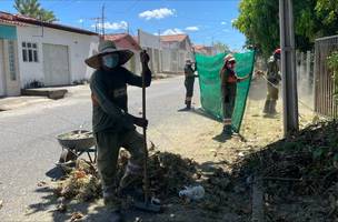 Mais de 1.700 toneladas de lixo foram recolhidas das ruas do grande Dirceu (Foto: Divulgação)