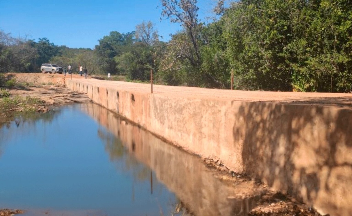 Seinfra constrói passagens molhadas em Piripiri