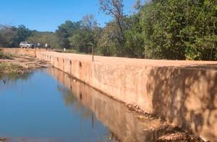 Seinfra constrói passagens molhadas em Piripiri (Foto: Divulgação)