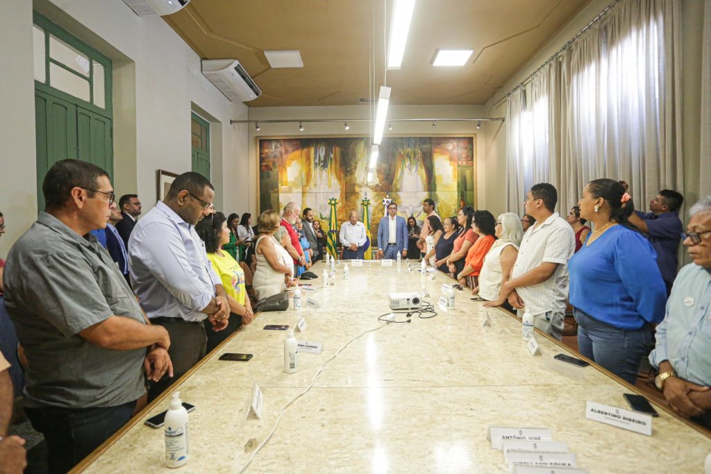 Dr. Pessoa empossa novos membros do Conselho de Saúde de Teresina