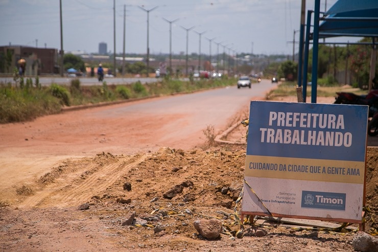 Prefeitura executa serviço de microdrenagem em ruas de Timon