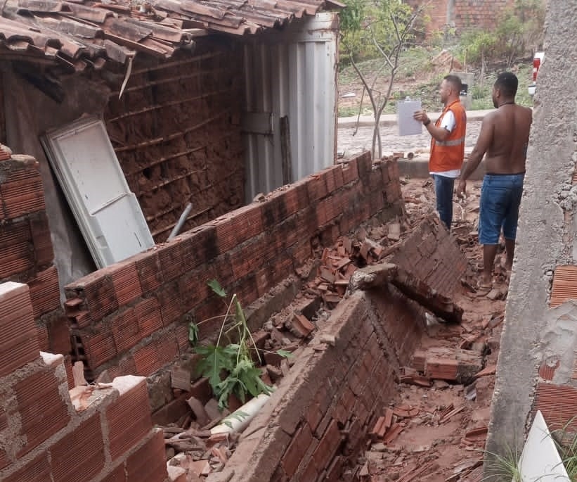 Chuva causa danos no Residencial Dilma Rousseff na zona Norte de Teresina