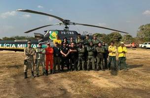 Bombeiros militares extinguem incêndio florestal no município de Canto do Buriti (Foto: Divulgação)