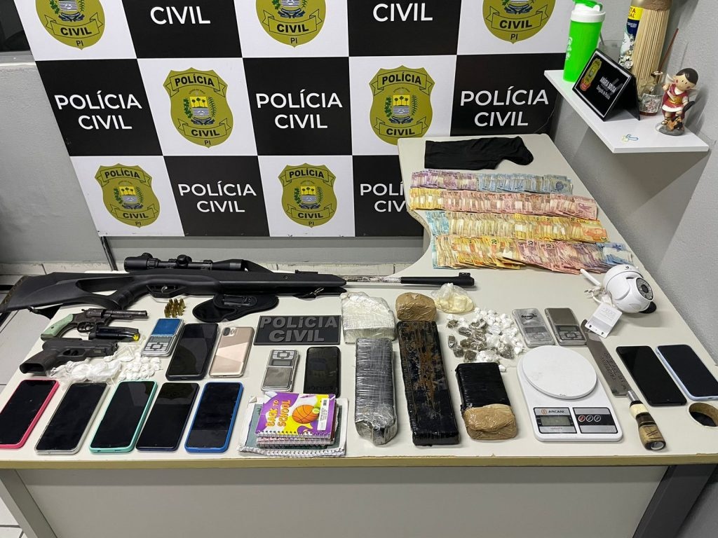 Polícia Civil cumpre mandados e realiza prisões em Canto do Buriti