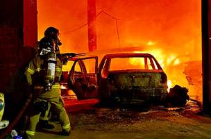 A ação rápida dos bombeiros militares, evitou que o incêndio se expandisse (Foto: Divulgação)