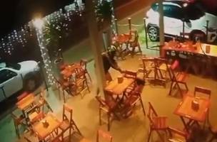 Dono de loja de veículos sofre tentativa de homicídio em restaurante em Picos (Foto: Reprodução)