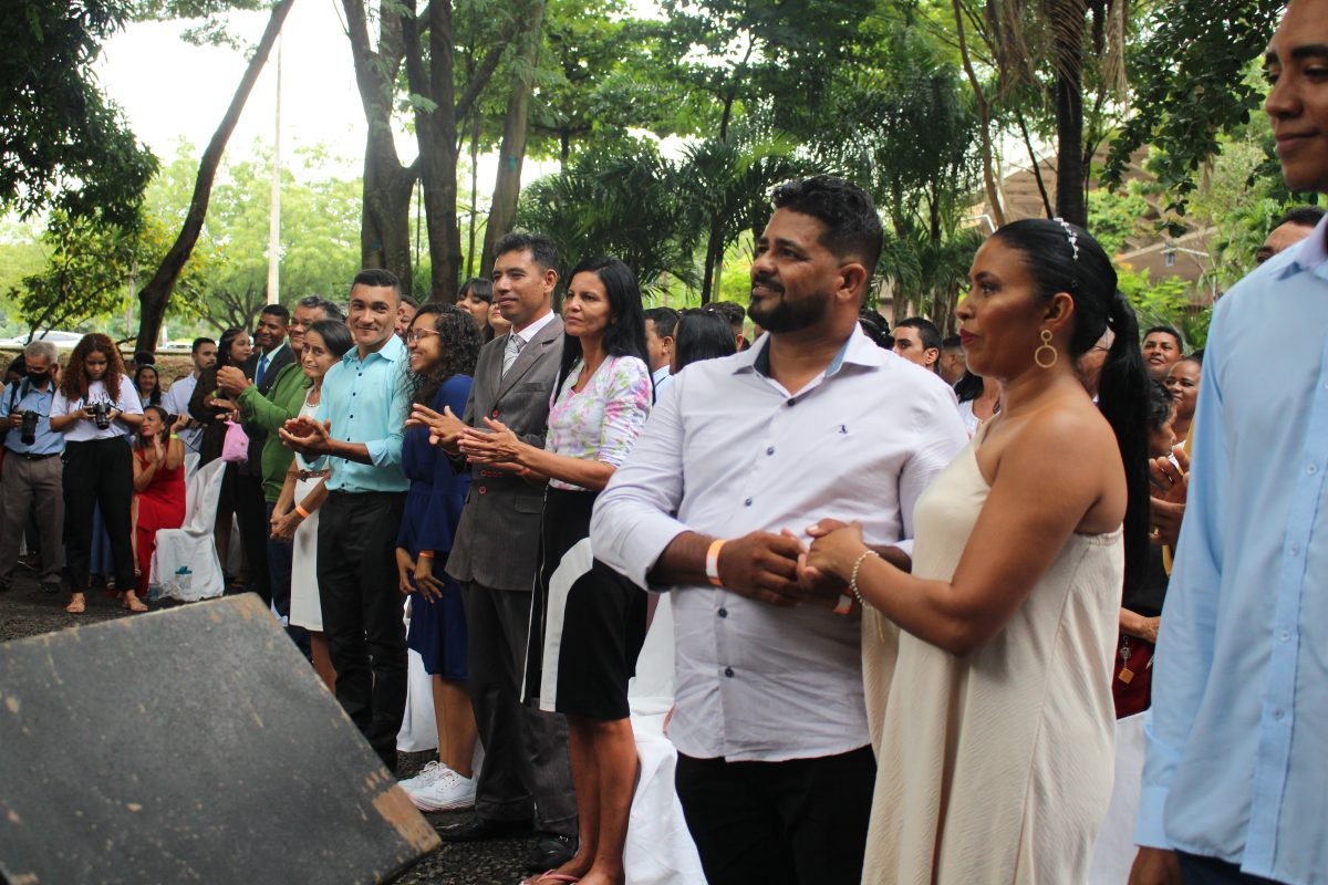 Justiça Itinerante realiza casamento comunitário com 281 casais