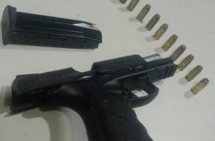 Polícia Militar prende homem com arma de fogo em bar no bairro Mocambinho (Foto: Divulgação)