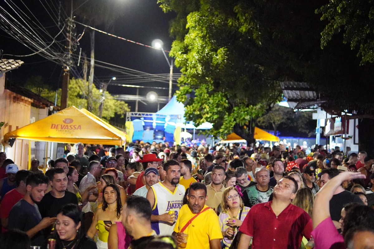 Último dia de Carnaval em Teresina é marcado por diversidade cultural e folia em blocos