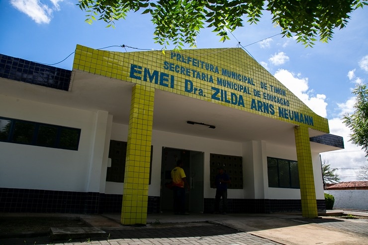 Prefeitura inaugura reforma da Creche Zilda Arns e entrega 390 Caixas Literárias