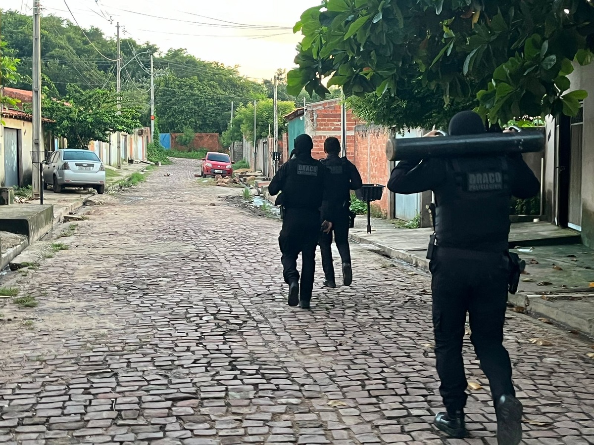 A ação tem o objetivo de combater a atuação de organizações criminosas na capital.