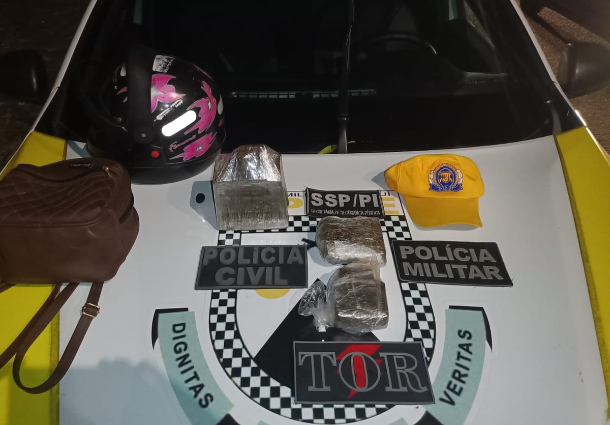 Blitz prende casal com aproximadamente  3kg de drogas na zona Leste