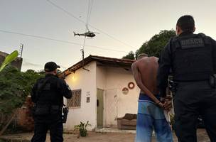 Polícia cumpre mais de 30 mandados no Vale do Gavião, em Teresina (Foto: Divulgação)