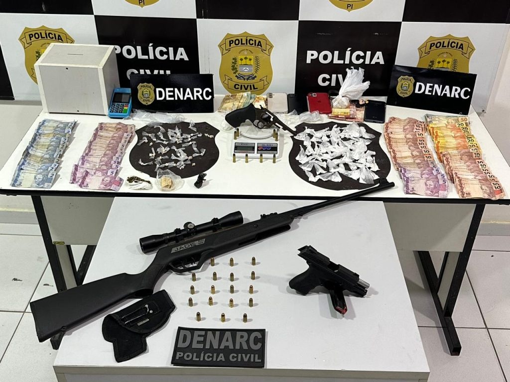 Polícia prende dois homens em flagrante por tráfico de drogas na zona sudeste