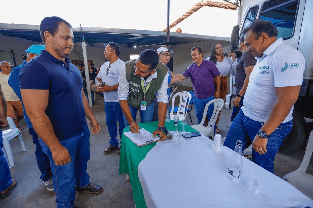 Sada realiza assinatura para primeira inseminação artificial do Piauí + Genética