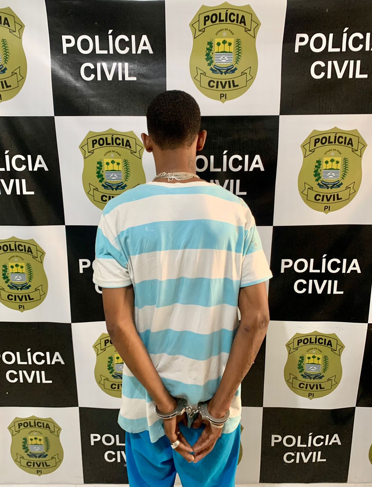 Polícia prende homem em flagrante pelo crime de tráfico de drogas em Oeiras