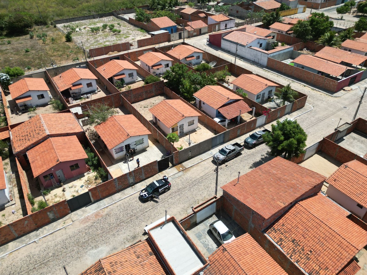 Polícia prende homem em flagrante por ameaça, injúria e coação contra juíza