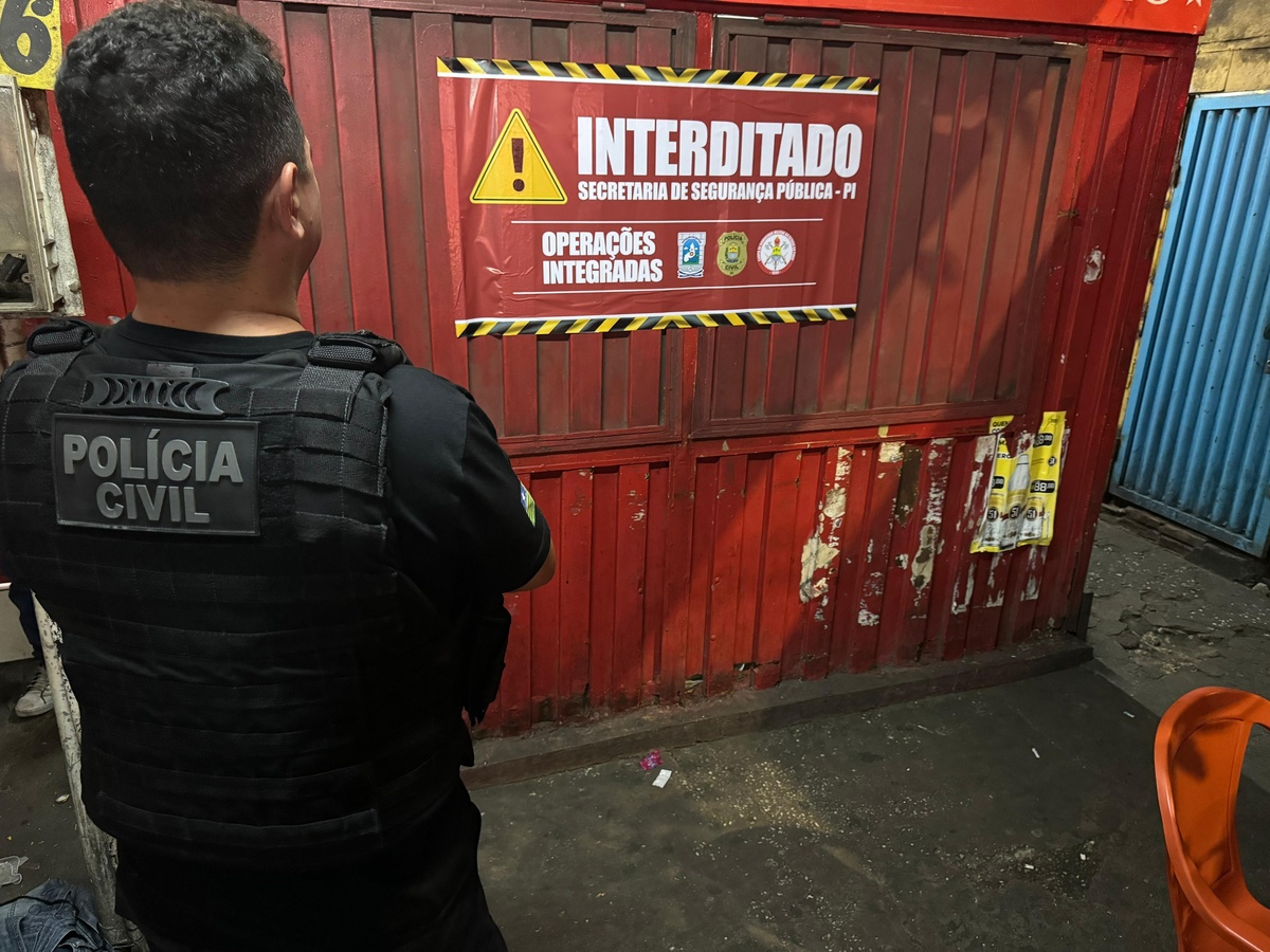 Polícia interdita trailers usados para tráfico de drogas e receptação