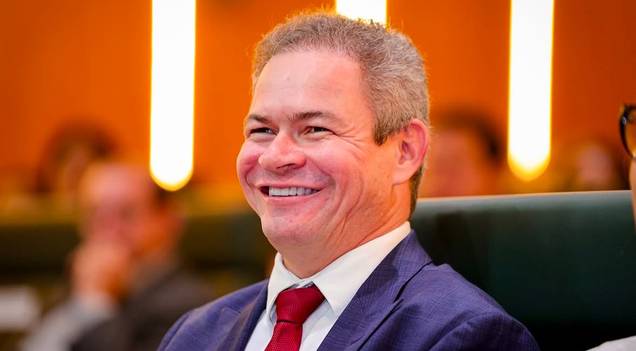 Rafael Brito sanciona lei de auxílio para Agentes Comunitários de Saúde em Timon