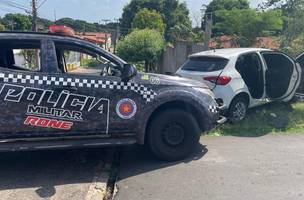 Trio é capturado e apreendido com arma de fogo após acompanhamento tático (Foto: Divulgação)