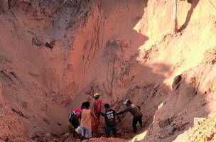 Bombeiros encontram corpo de homem soterrado enquanto cavava poço no Piauí (Foto: Divulgação)