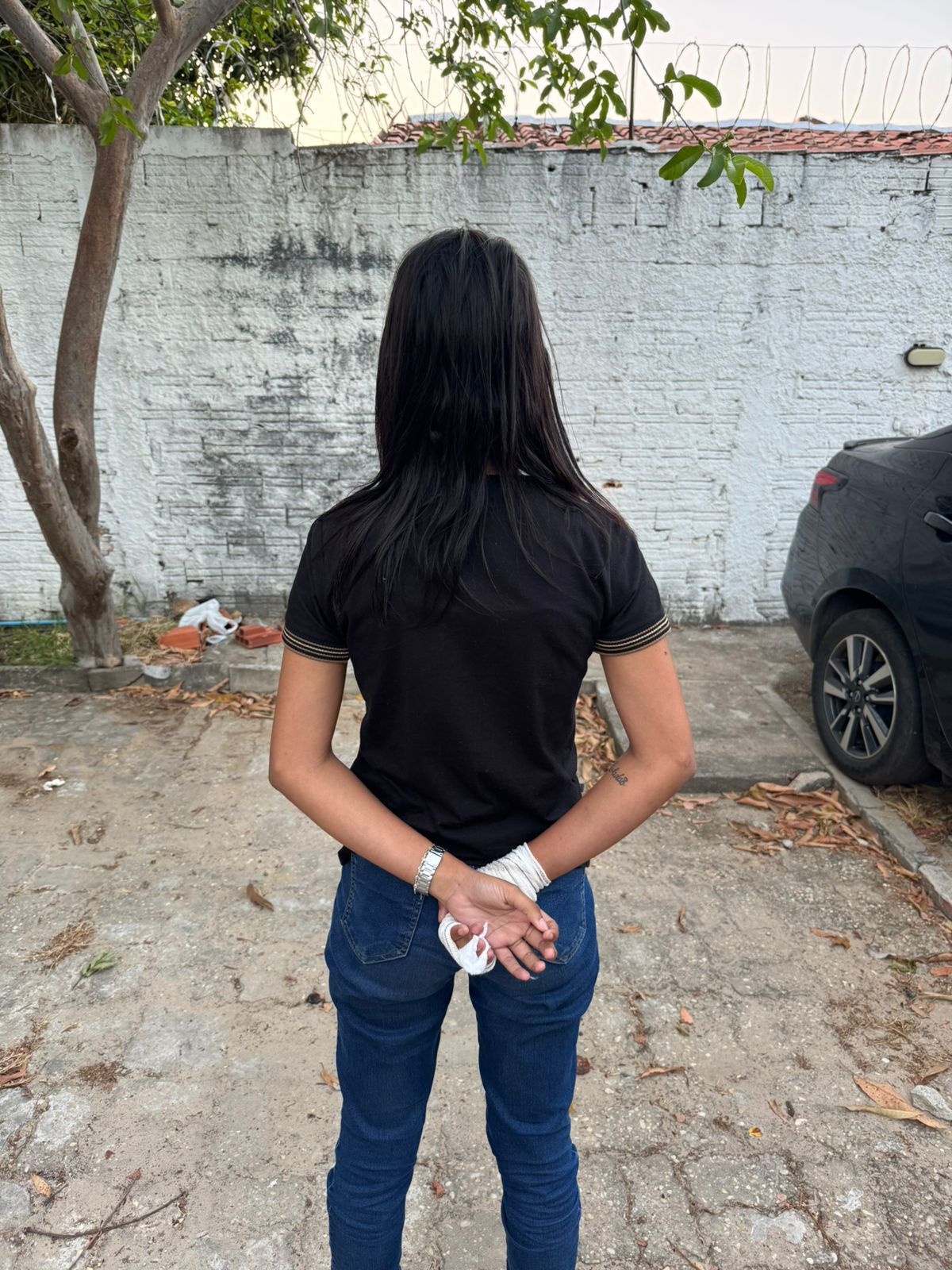 Jovem de 18 anos é presa com drogas dentro de ônibus em Teresina