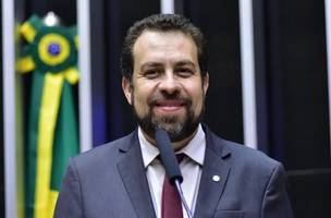 Lula anuncia Boulos como novo ministro da Secretaria-Geral da Presidência (Foto: Zeca Ribeiro/ Câmara dos Deputados)