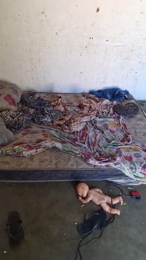 PM prende mulher suspeita de maus-tratos contra própria filha de 2 anos no Piauí