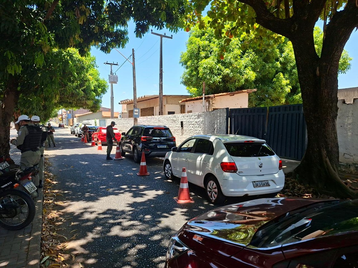 PM registra 10 prisões e 27 testes de alcoolemia positivos durante operação