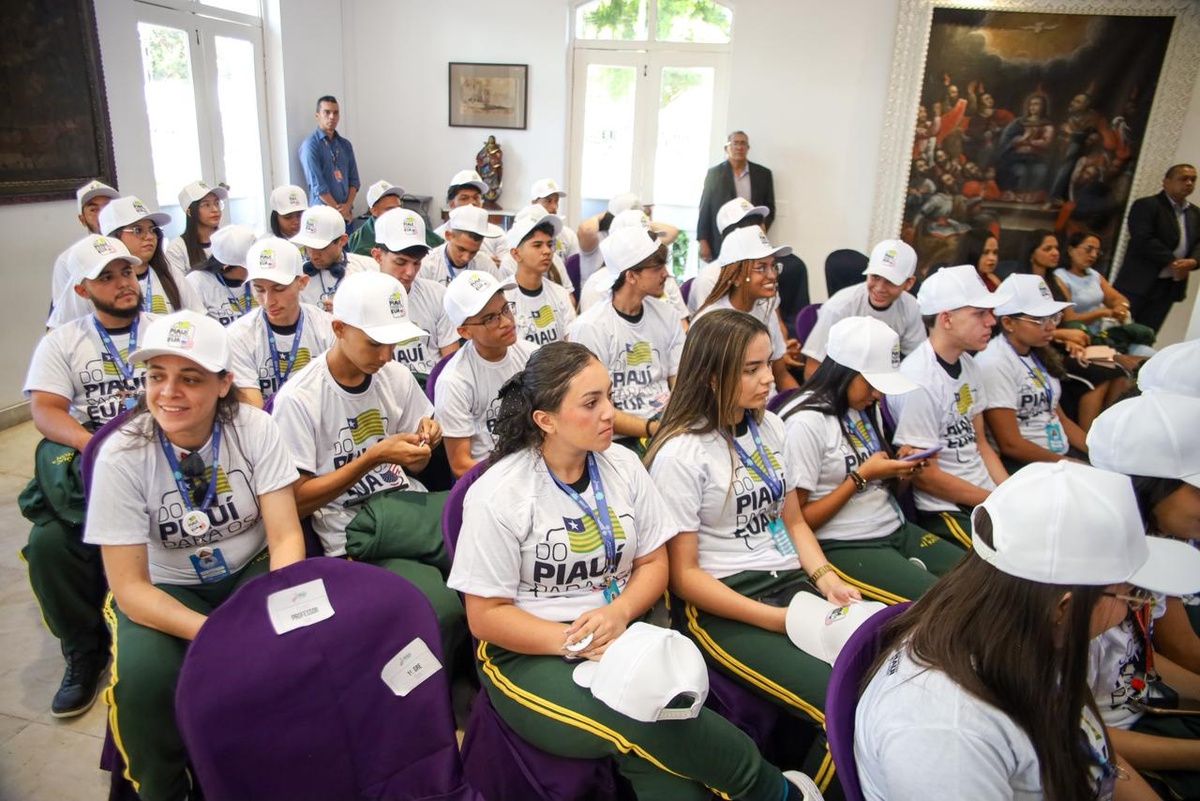 Estudantes e professores embarcam para imersão tecnológica nos EUA