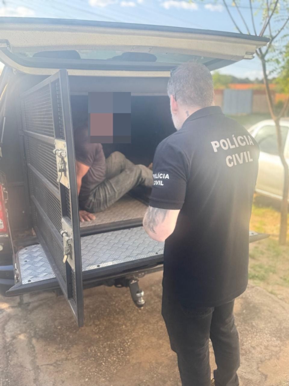 Homem é preso por invadir casa da ex e agredir filho com barra de ferro em Altos