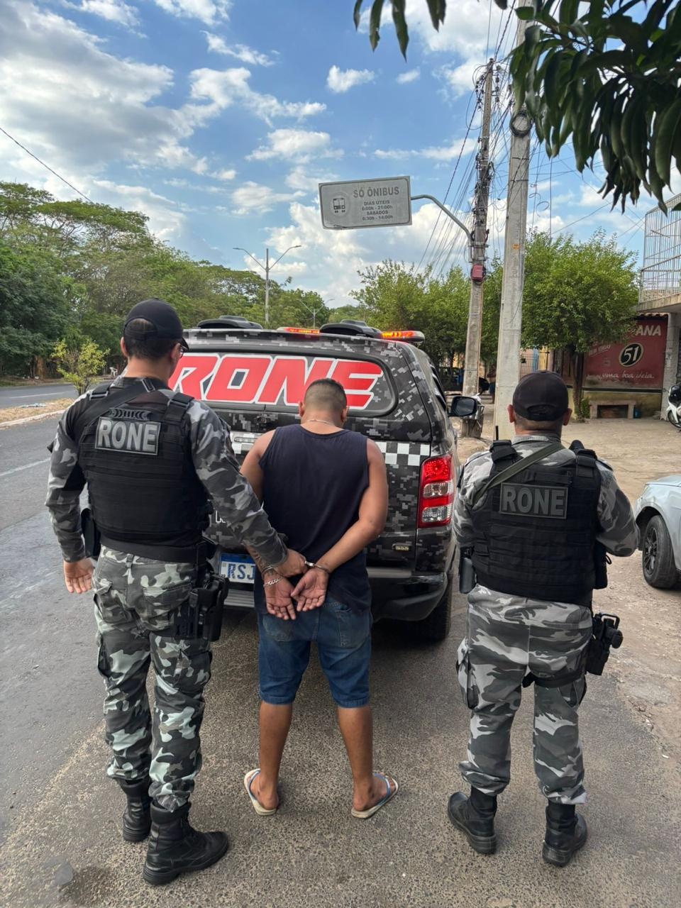 PM prende homem com drogas após perseguição policial na zona sul de Teresina